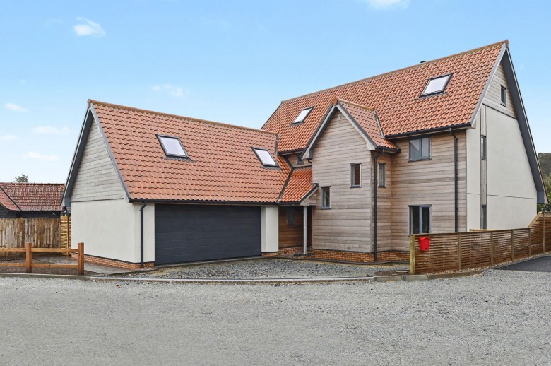 Click the photo for more details of Stradbroke, Nr Eye, Suffolk