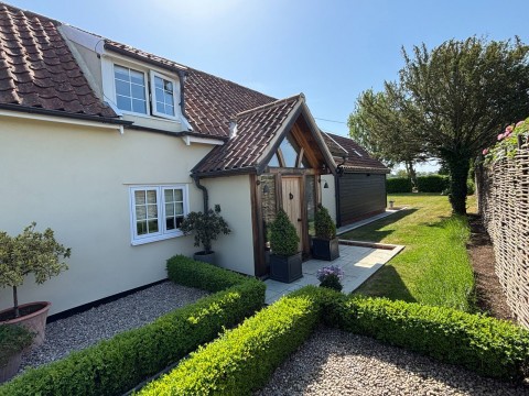 Click the photo for more details of Rishangles, Nr Eye, Suffolk