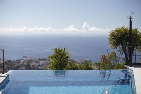 Click the photo for more details of Pico dos Barcelos, Funchal, Madeira
