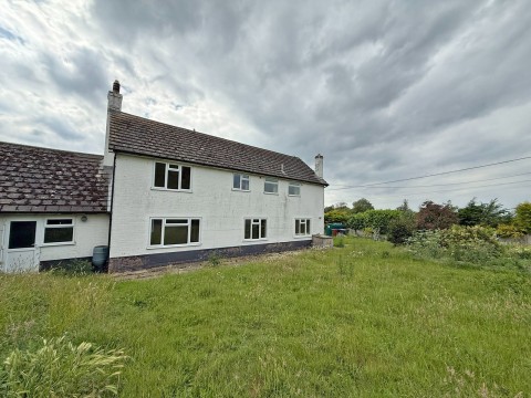 Click the photo for more details of Hepworth, Between Bury St Edmunds & Diss, Suffolk