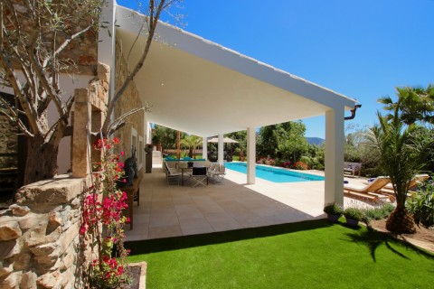 Click the photo for more details of Calle Mofares, Calvia Village, SW Mallorca