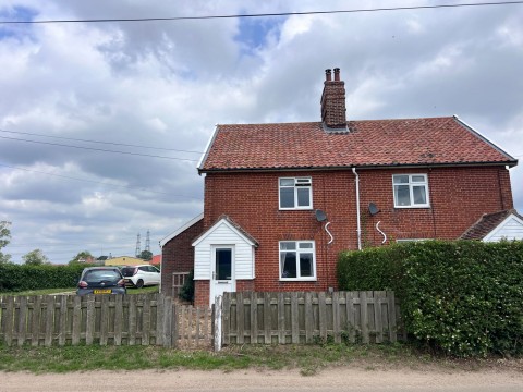 Click the photo for more details of Blaxhall, Nr Heritage Coast, Suffolk 