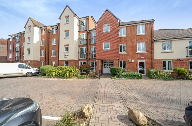 Click the photo for more details of Stockbridge Road, Chichester, PO19