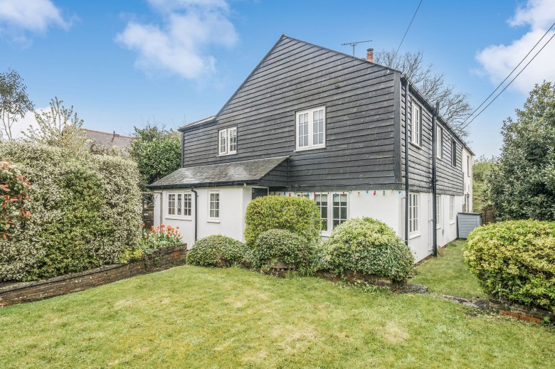 Click the photo for more details of Parbrook, Billingshurst, RH14