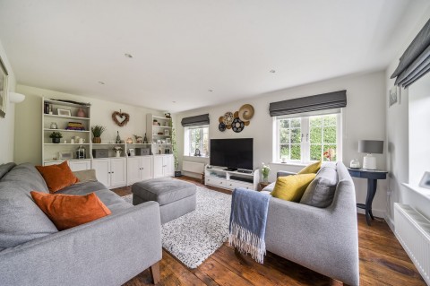 Click the photo for more details of Parbrook, Billingshurst, RH14