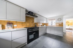 Images for Parbrook, Billingshurst, RH14
