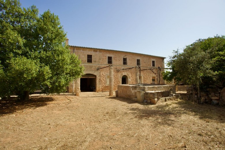 Click the photo for more details of Algaida Finca, Algaida, central Mallorca