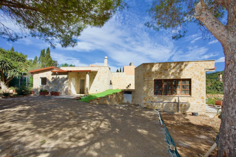 Click the photo for more details of Inca finca, Inca, NE Mallorca