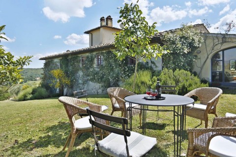 Click the photo for more details of Villa Rignano Chianti, Florence, Chianti region, Tuscany