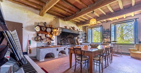 Click the photo for more details of Florence historic villa, Florence, Chianti region, Tuscany