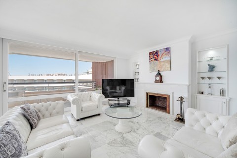 Click the photo for more details of Paseo Maritimo apartment, Palma city, Mallorca