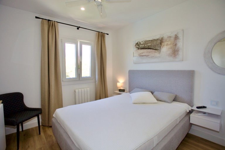 Images for Cala Vinyes beachfront apt, Cala Vinyes, SW Mallorca