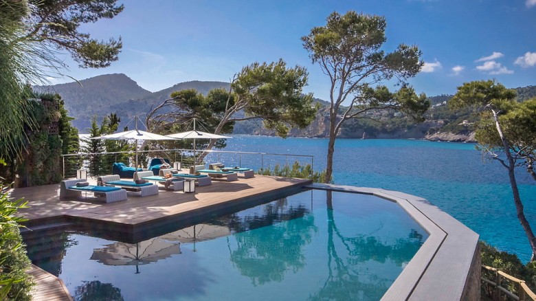 Click the photo for more details of Camp de Mar front line villa, Camp de Mar, SW Mallorca
