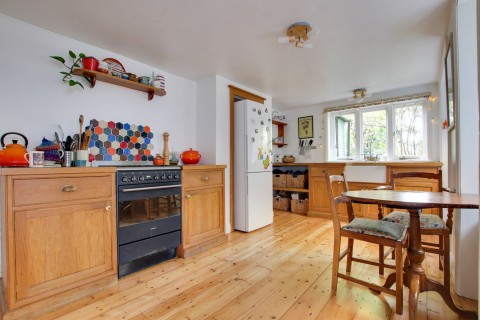 Click the photo for more details of Southampton Road, Lymington, SO41
