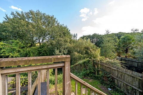 Click the photo for more details of Weycombe Road, Haslemere, GU27