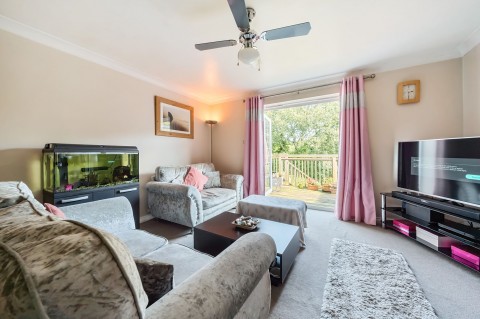 Click the photo for more details of Weycombe Road, Haslemere, GU27