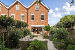 Images for Old Bakery Gardens, Chichester, PO19
