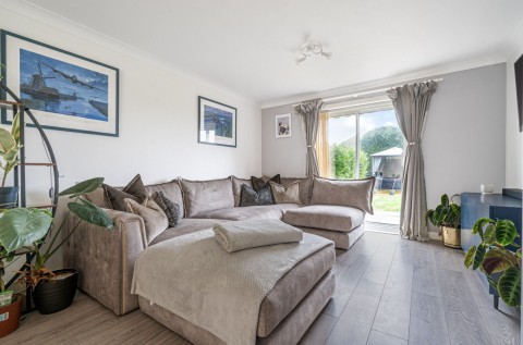Click the photo for more details of Newlands Lane, Chichester, PO19