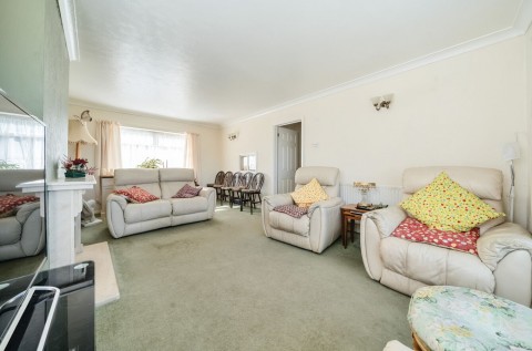 Click the photo for more details of Gainsborough Drive, Selsey, PO20