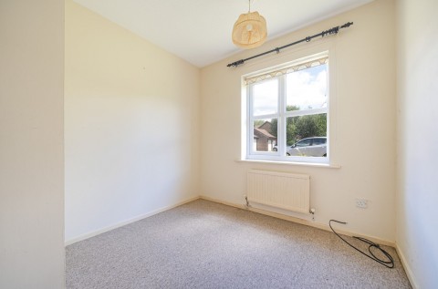 Click the photo for more details of Hoadlands, Petersfield, GU31