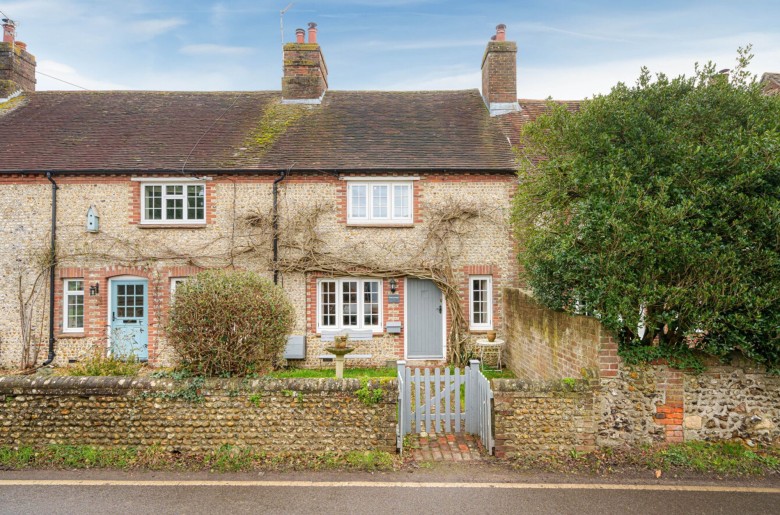 Click the photo for more details of The Street, Boxgrove, PO18