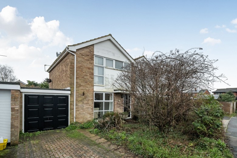 Click the photo for more details of Sidlesham Close, Hayling Island, PO11