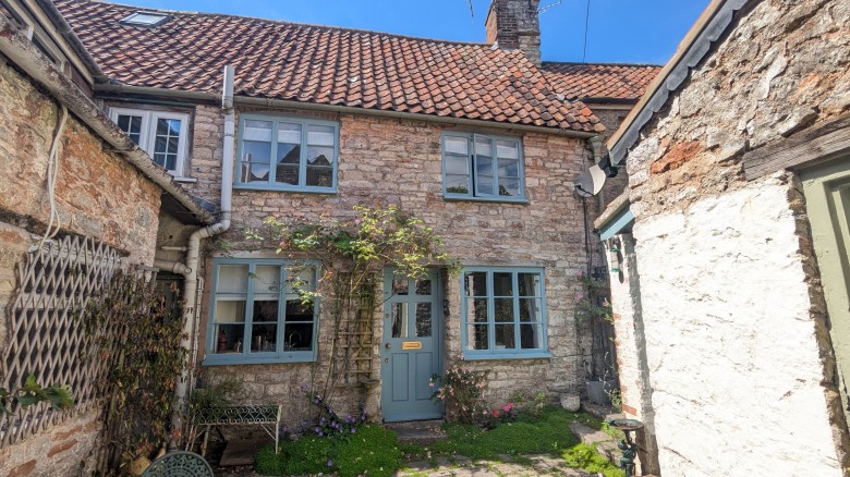 Click the photo for more details of St Thomas Street, Wells, Somerset
