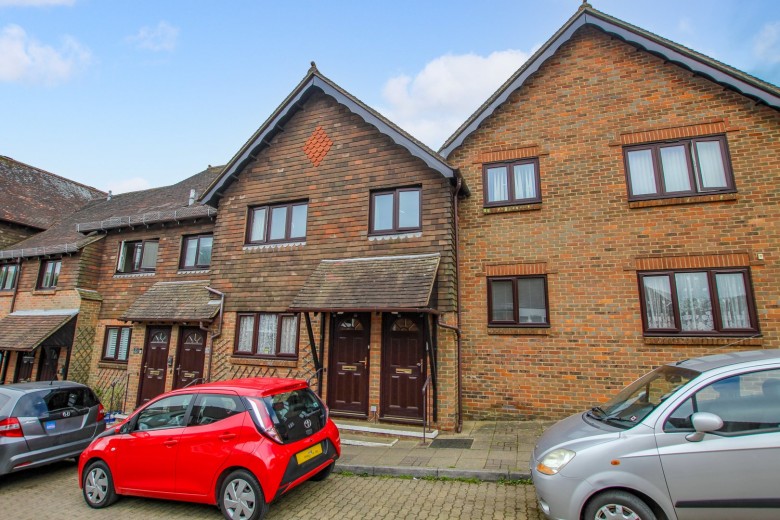 Click the photo for more details of St Martins Way, Battle, East Sussex