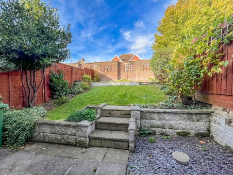 Click the photo for more details of Sunningdale Close, Bexhill-on-Sea, East Sussex