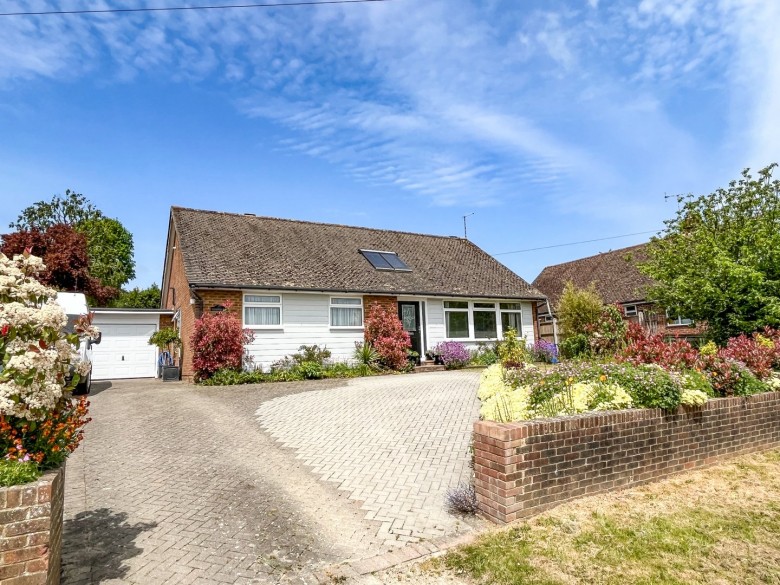 Click the photo for more details of Asten Fields, Battle, East Sussex