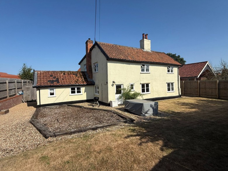 Click the photo for more details of New Street, Framlingham, Suffolk