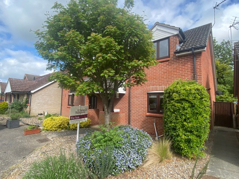 Click the photo for more details of Melton, Nr Woodbridge, Suffolk