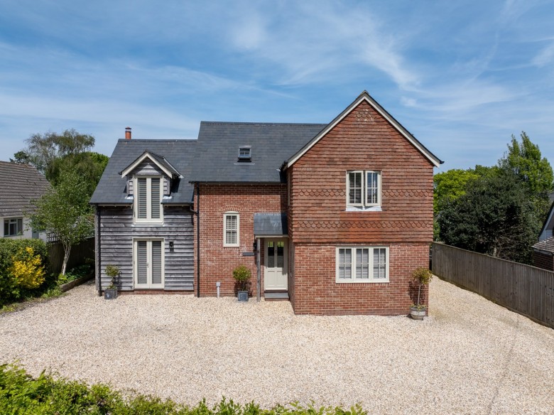 Click the photo for more details of Holly Lane, Pilley, Lymington, SO41