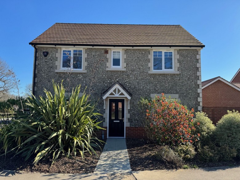 Click the photo for more details of Small Meadow, West Broyle, PO19