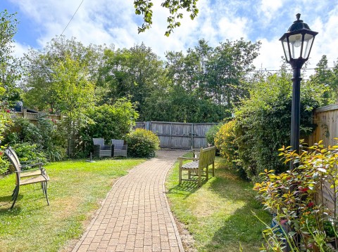 Click the photo for more details of Grigg Lane, Brockenhurst, SO42