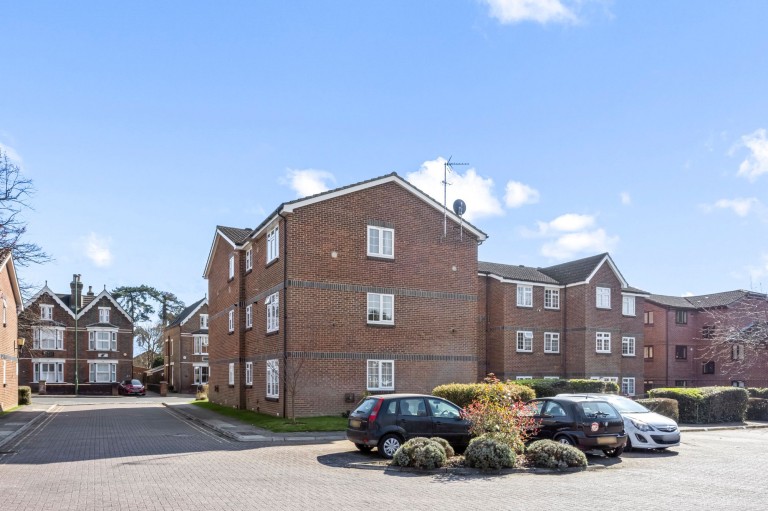 Images for Abbotsbury Court, Horsham, RH13
