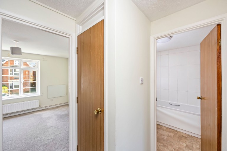 Images for Abbotsbury Court, Horsham, RH13