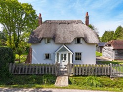 Images for Wooden House Lane, Pilley, Lymington, SO41