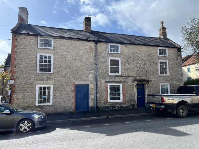 View Full Details for Silver Street, Warminster, Wiltshire