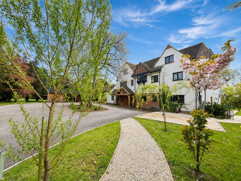 Click the photo for more details of Coombe Lane, Sway, Lymington, SO41