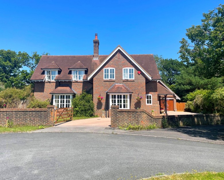 Click the photo for more details of Forest View, Brockenhurst, SO42