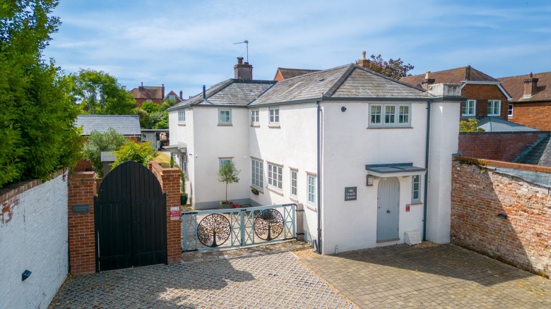 Click the photo for more details of Cannon Street , Lymington , Lymington, SO41