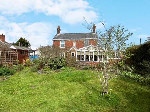 Click the photo for more details of Tiptoe Road, New Milton, BH25