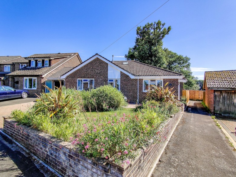 Click the photo for more details of Hungerfield Close, Bransgore, Christchurch, BH23
