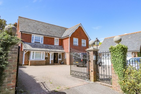 Click the photo for more details of Staplecross, East Sussex