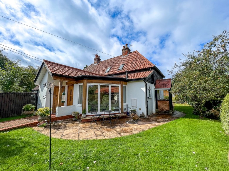 Click the photo for more details of Esdaile Lane, Burley, Ringwood, BH24