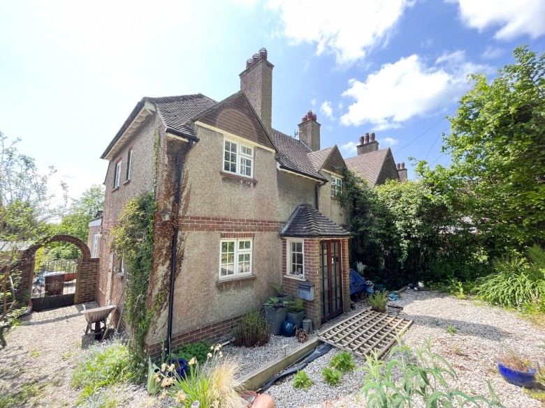 Click the photo for more details of Brightling Road, Robertsbridge, East Sussex