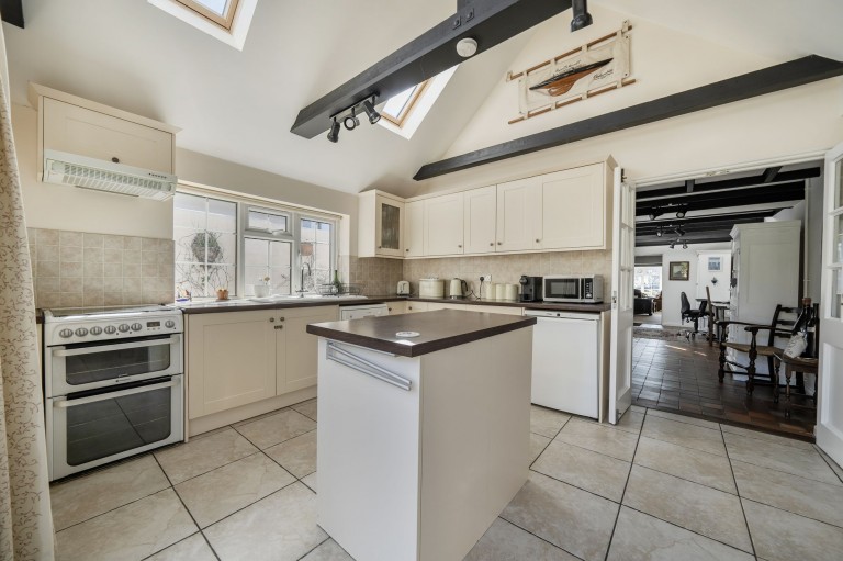 Images for 33 Slipper Road, Hermitage, PO10