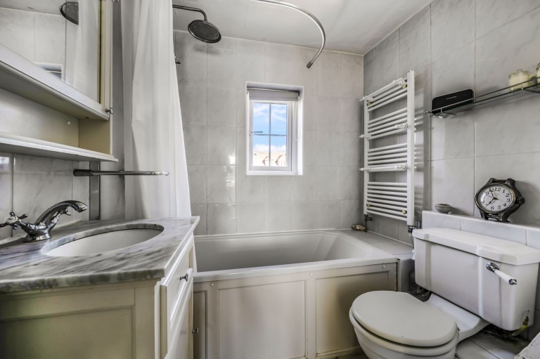 Images for 33 Slipper Road, Hermitage, PO10