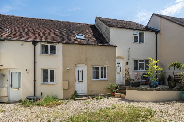 Click the photo for more details of Vicarage Mews, Warminster, Wiltshire